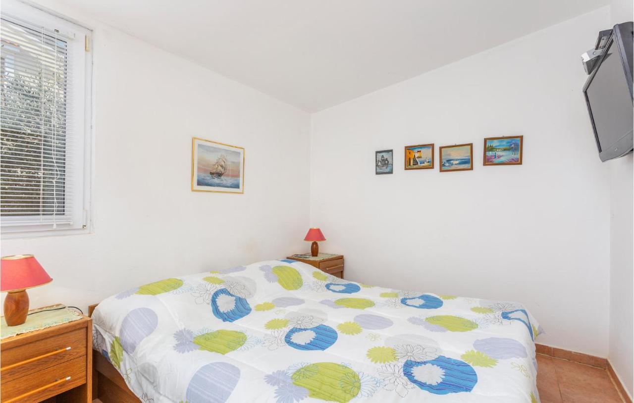 1 Bedroom Beautiful Apartment In Linardići Buitenkant foto